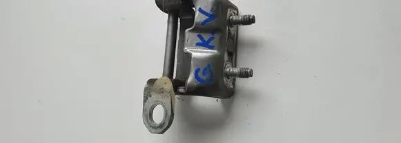 Nissan Qashqai Rear door upper hinge