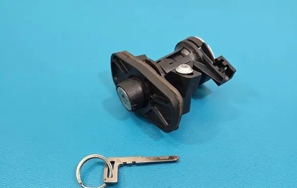 Mercedes-Benz S W222 Coupe door lock (next to the handle) A2047580014 IMPRK1561006