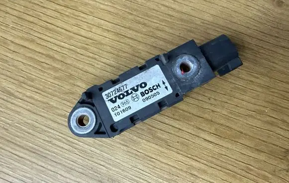 Volvo XC90 Airbag deployment crash/impact sensor 30724677