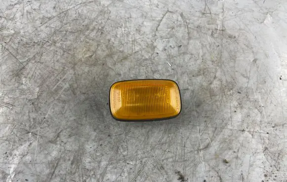 Toyota Land Cruiser (HDJ90) Front fender indicator light 013471