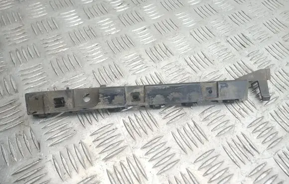 BMW 1 E82 E88 Fender mounting bracket 7118159