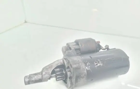 Volkswagen PASSAT B5 Starter motor 059911023H 0001109021