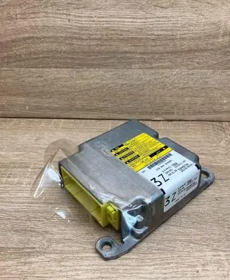 Toyota Avensis T270 Airbag control unit/module 8917005321 227631104