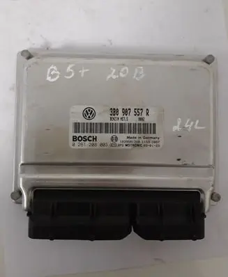 Volkswagen PASSAT B5.5 Engine control unit/module 3B0907557R 0261208003