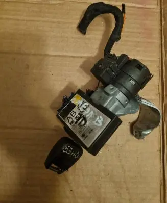Opel Omega B1 Engine ECU kit and lock set ETS300330