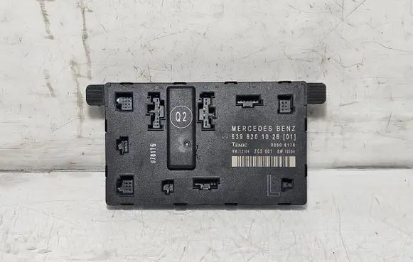 Mercedes-Benz Vito Viano W639 Door control unit/module 6398201026