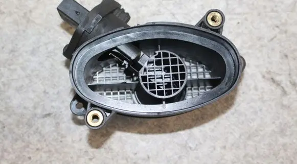 BMW 5 E39 Mass air flow meter 7787076