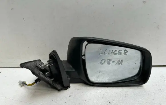 Mitsubishi Lancer X Front door electric wing mirror E13021369