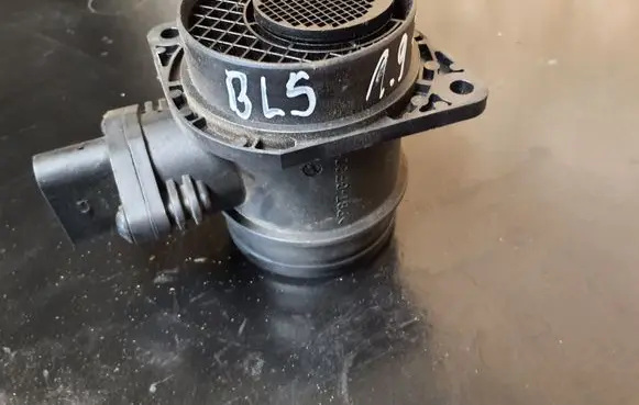 Audi A3 S3 A3 Sportback 8P Mass air flow meter 038906461B