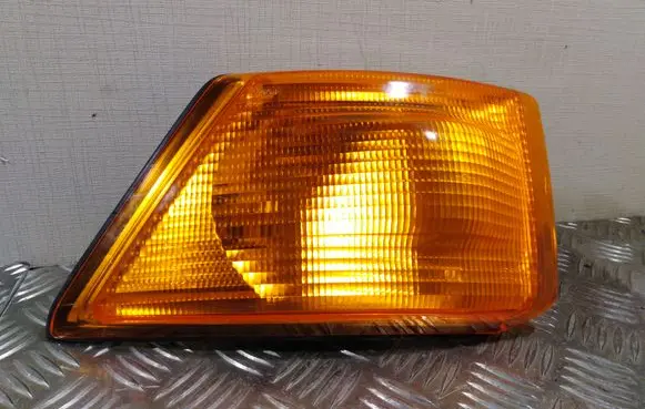 Iveco Daily 35 - 40.10 Front indicator light 1315106148