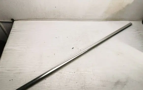 Volvo V70 Rubber seal front door window/glass 
