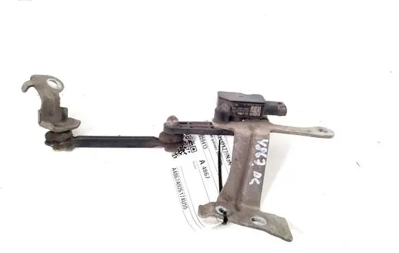 Mercedes-Benz A W177 Rear air suspension level height sensor A0009059413
