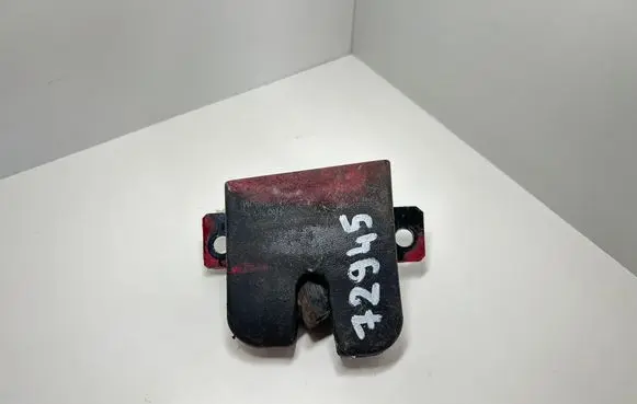 Loading door lock