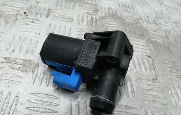 Ford Focus Coolant heater control valve BM5G18495EA H82NE