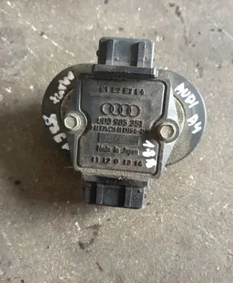 Audi A4 S4 B5 8D Ignition amplifier control unit 8d0905351