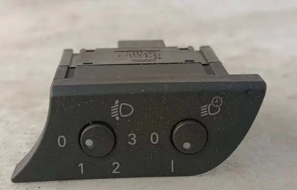 Audi A4 S4 B7 8E 8H Headlight level height control switch 8E1919094A 0160011
