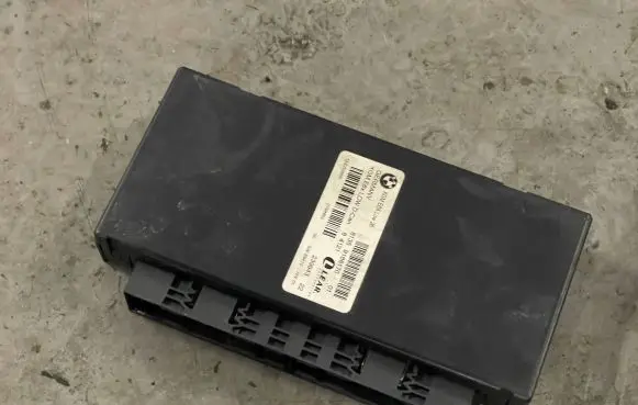 BMW 5 E60 E61 Gateway control module 9186170 239943 532256866