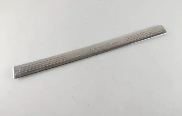Mercedes-Benz E W212 Front sill trim cover A2126860936