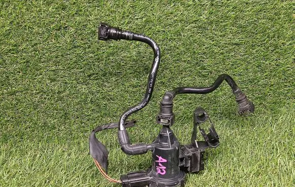Mercedes-Benz GLC X253 C253 Vacuum valve A0014760532 RG0005 0307A
