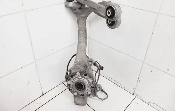 Audi A4 S4 B6 8E 8H Front wheel hub spindle knuckle 8e0407242b