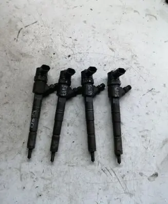 Opel Insignia A Fuel injectors set 55577668 0445110423