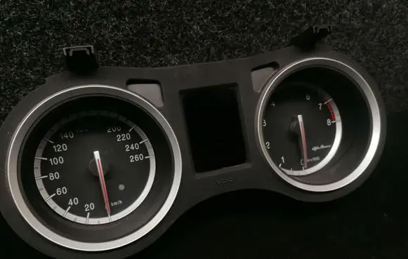 Alfa Romeo 159 Speedometer (instrument cluster) 0156072815