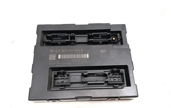 Audi A4 S4 B8 8K Comfort/convenience module 8K0907064M 8K0907064T