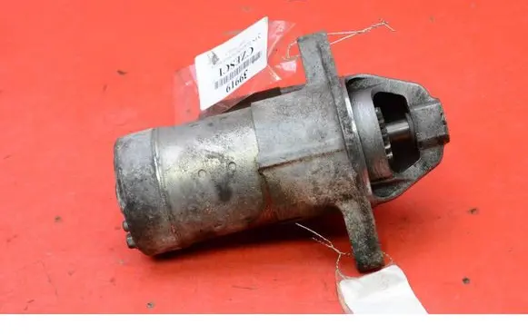Opel Astra J Starter motor 8980147432