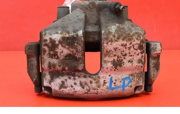 Skoda Superb B6 (3T) Front brake caliper