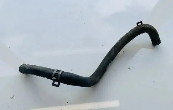 Toyota Avensis Verso Engine coolant pipe/hose
