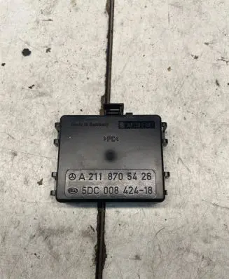 Mercedes-Benz CLS C219 Rain sensor 2118705426