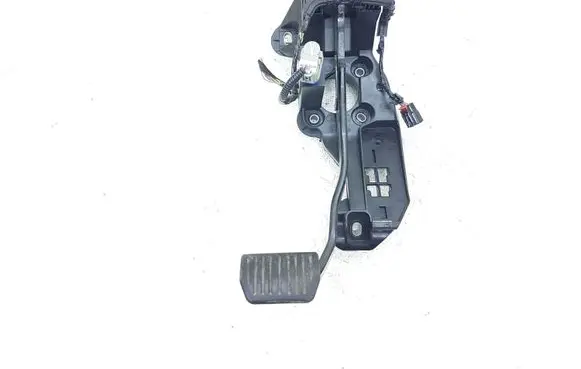 Ford Fusion II Brake pedal DG9C9F856 DG9C9F856AF