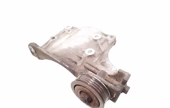 Suzuki Swift I A/C compressor mount bracket 