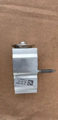 Mercedes-Benz A W177 Air conditioning (A/C) expansion valve A2478307800