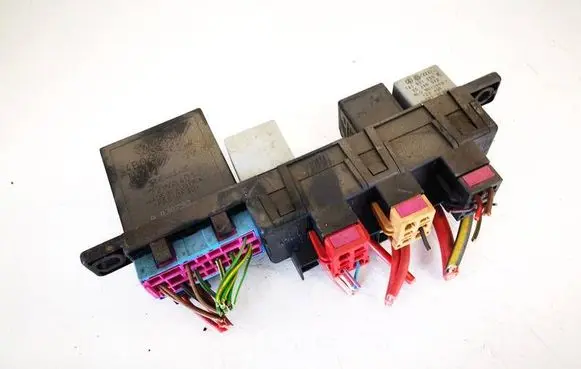 Audi A3 S3 8L Fuse box set 8l0941822