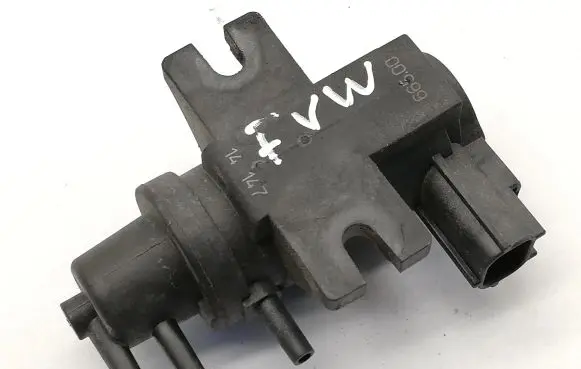 Mazda 3 II Turbo solenoid valve SH0218741