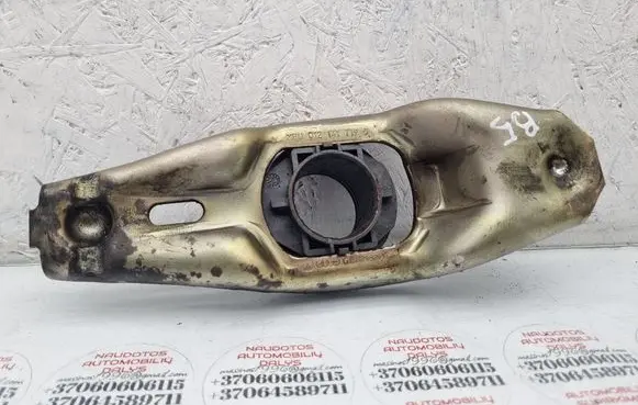 Volkswagen PASSAT B5 Clutch release arm fork 012141719B