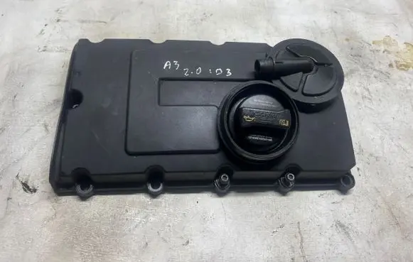 Volkswagen Touran I Rocker cam cover 03G103475