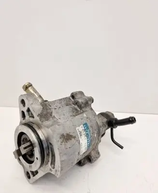 Toyota Avensis T250 Vacuum pump 2930027010 0810002590