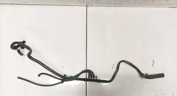 BMW 1 E81 E87 Engine coolant pipe/hose