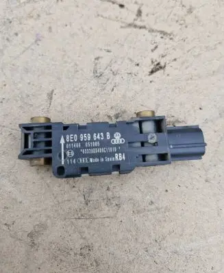 Audi A4 S4 B7 8E 8H Airbag deployment crash/impact sensor 8E0959643B