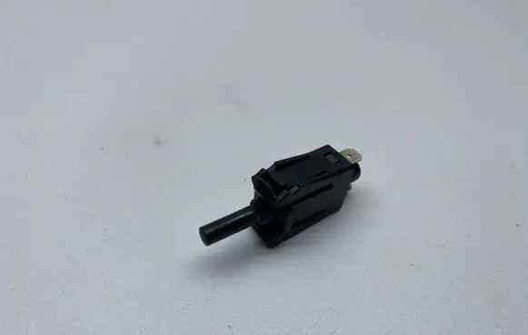 Mercedes-Benz C W204 Brake pedal sensor switch 0015458714