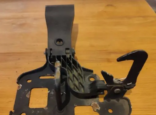 Audi A4 S4 B8 8K Engine bonnet/hood lock/latch loop/hook 8T0823480
