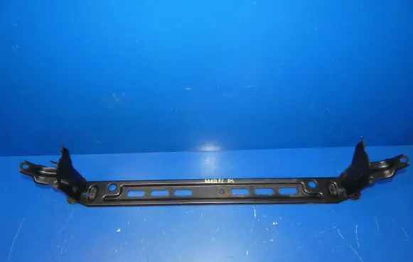 Volvo S60 Radiator mount bracket 31368100