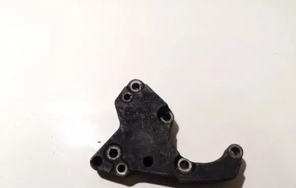 BMW 5 E39 Engine mounting bracket 2247556