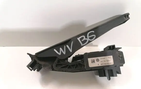Volkswagen PASSAT B6 Accelerator throttle pedal 1K1721503L 6VP00860000