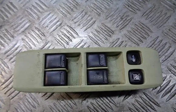 Nissan Primera Front door window switch trim 