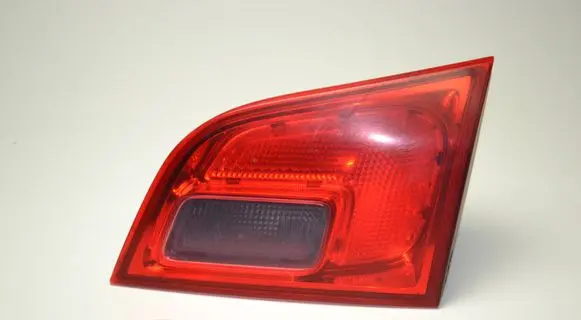 Tailgate rear/tail lights