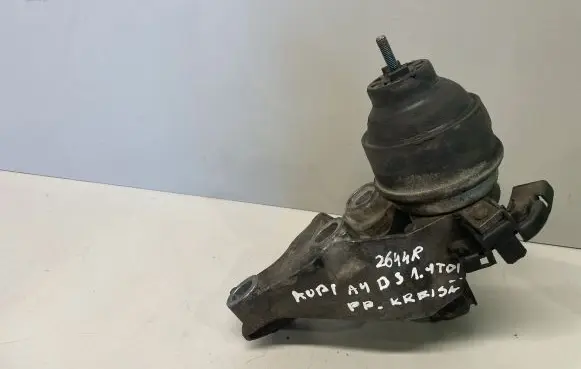 Audi A4 S4 B5 8D Engine mounting bracket 4B0199352B