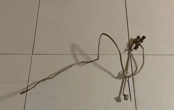 Toyota Corolla Verso AR10 Air conditioning (A/C) pipe/hose 